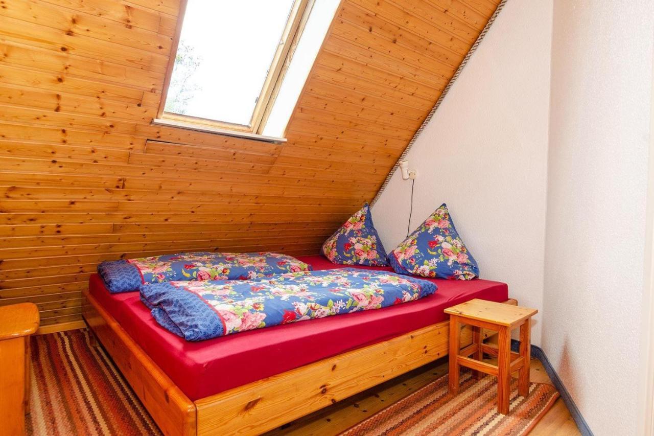 3-R-Ferienwohnung-Fuer-4-Personen-In-Schaprode-Auf-Ruegen-Zi3 エクステリア 写真