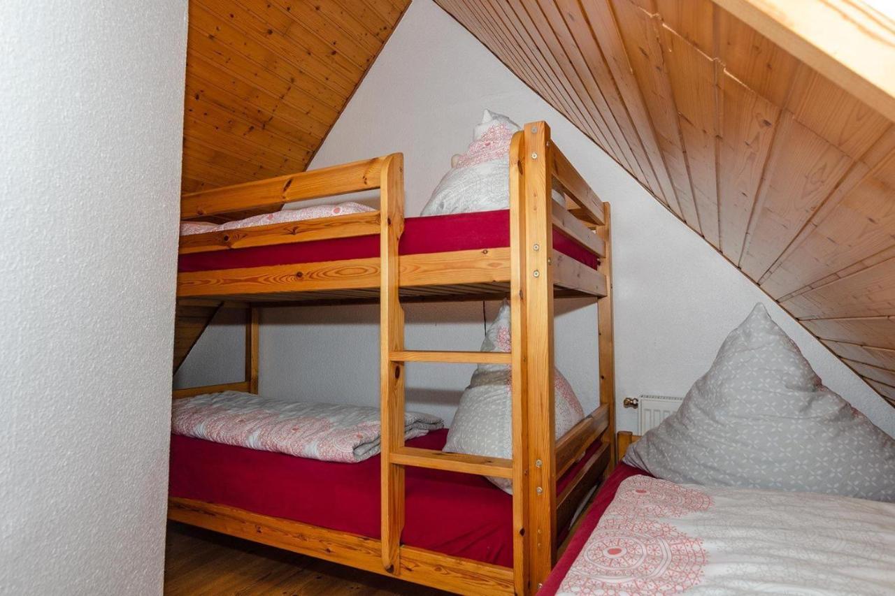 3-R-Ferienwohnung-Fuer-4-Personen-In-Schaprode-Auf-Ruegen-Zi3 エクステリア 写真