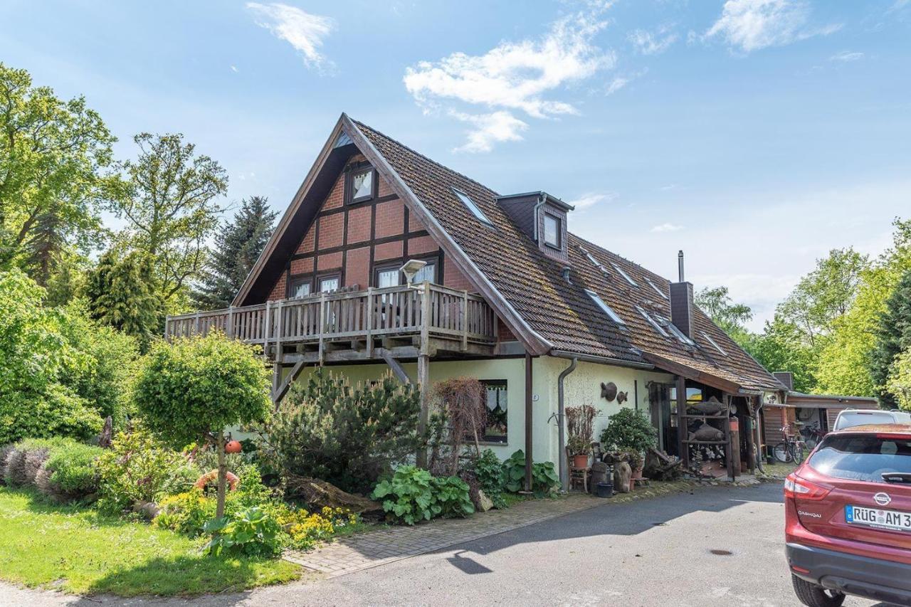 3-R-Ferienwohnung-Fuer-4-Personen-In-Schaprode-Auf-Ruegen-Zi3 エクステリア 写真